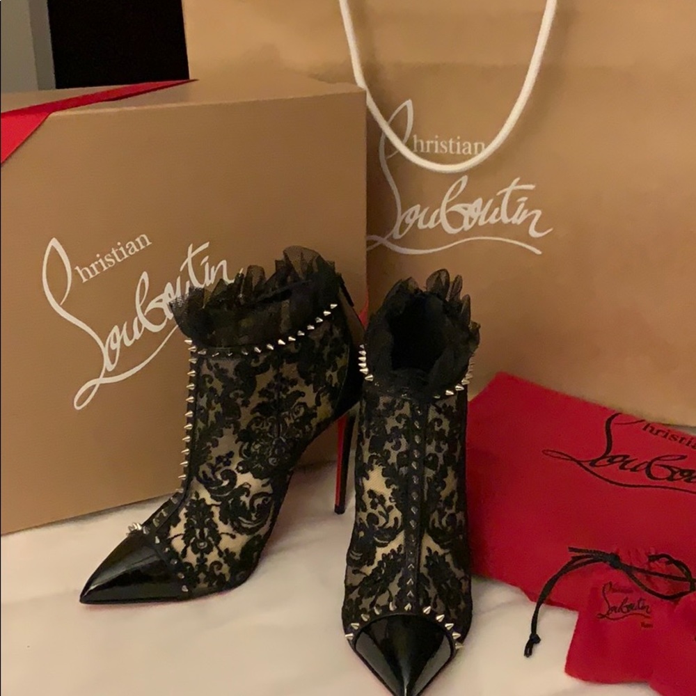 %100 authentic Christian Louboutin Booties!! ♥️♥️